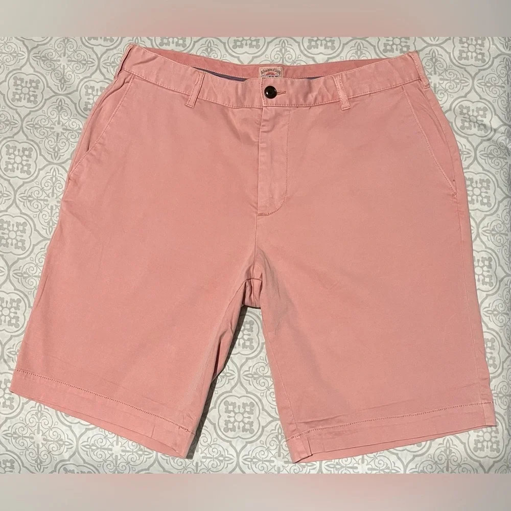 Faherty Mens Salmon Pink Shorts 9.5” Inseam Belt Loop Brown Buttons, Size 32